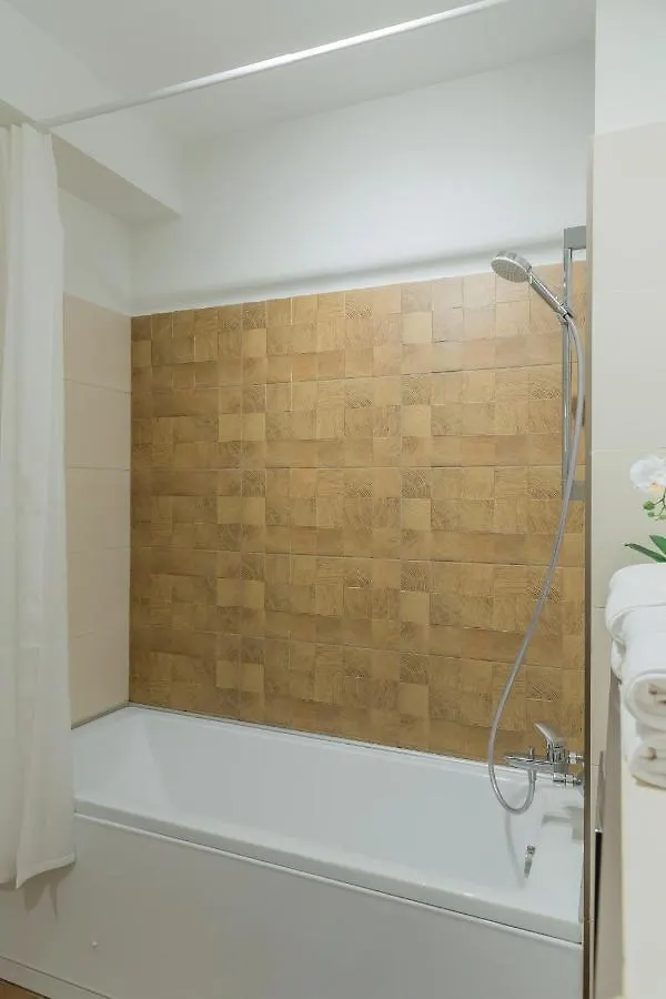 Atlas Unirii: Upscale Flats In The Heart Of Bucharest! 0*, Bucarest